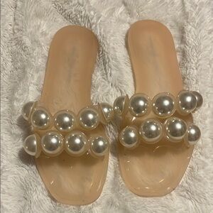Chinese Laundry Cream Tan Pearl Sandals
